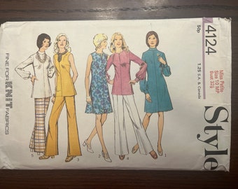 Back Zipper Petite Dress or Top and Trousers Vintage 1973 Womens Misses Sewing Pattern Style 4124 Cut Size 10 MP