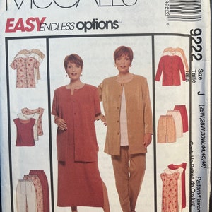 Peut inclure: Un patron de couture pour une robe et un pantalon. Le patron est pour les tailles 26W, 28W, 30W, 44, 46 et 48. Le patron s'appelle "Easy Endless Options" et est de McCall's. Le patron est pour une taille petite.