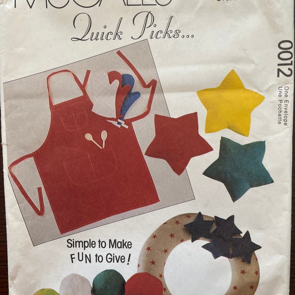 Apron Pet Pillow Oven Mitt Baseball Cap Wreath Necktie Craft Sewing Pattern McCalls Sampler 0012 Uncut