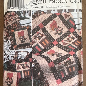 Pillow Sham Quilt and Totes Quilting Sewing Pattern Simplicity Quilt Block Club 9371 Uncut One Size