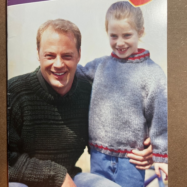 Knits for the Family Womens Mens Boys Girls Cardigans Pullover Tops Vest Knitting Pattern Book Red Heart 1430
