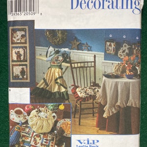 Kitchen Accessories Apron Wallhanging Tablecloth Topper Cushion Ironing Board Cover Napkin Place Mat Sewing Pattern Simplicity 7709 Uncut