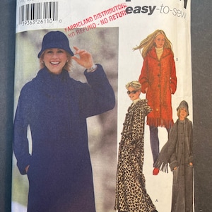 Manteau partiellement coupé en deux longueurs Bonnet écharpe Patron de couture pour femmes Simplicité 5866 Taille XS-M 6-16 Bonnet une pièce coupé et inclus Reste non coupé