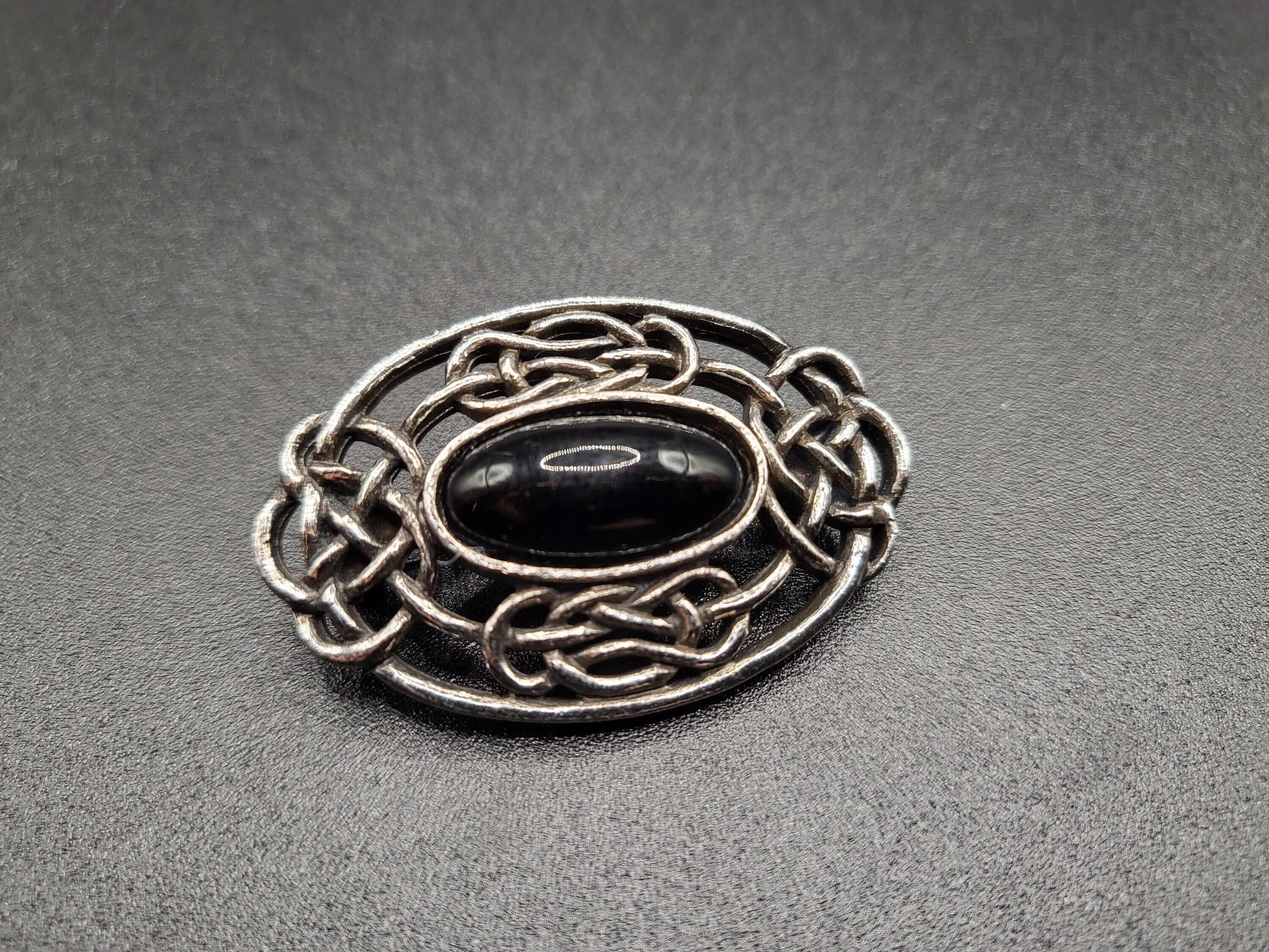 Miracle brooch - Etsy 日本 Miracle brooch - Etsy 日本