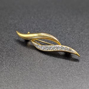 Vintage Gold Tone and Diamante Brooch