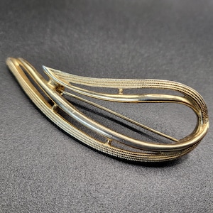 Vintage Sarah Coventry Brooch SIGNED,