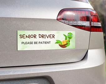 Magnete per auto per conducenti anziani, cartello "Si prega di essere pazienti", accessorio divertente per auto, regalo per anziani, promemoria per una guida sicura