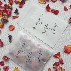 Confettis biodégradables. 10 grands paquets personnalisés pré-remplis. Pétales de fleurs séchées naturellement. Confettis de mariage. Paquets de confettis