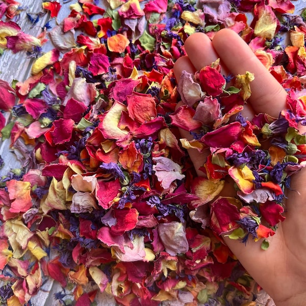 Biodegradable Confetti.   Summer Meadows. Naturally dried flower petals.  Wedding confetti.  Rose petal confetti. 1 Litre 10 - 12 guests