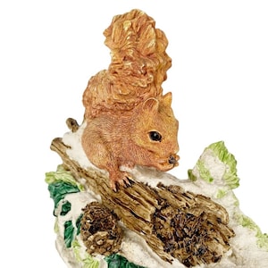 Vintage House of Lloyd 1992 candle holder squirrel on log snow holly pine cones