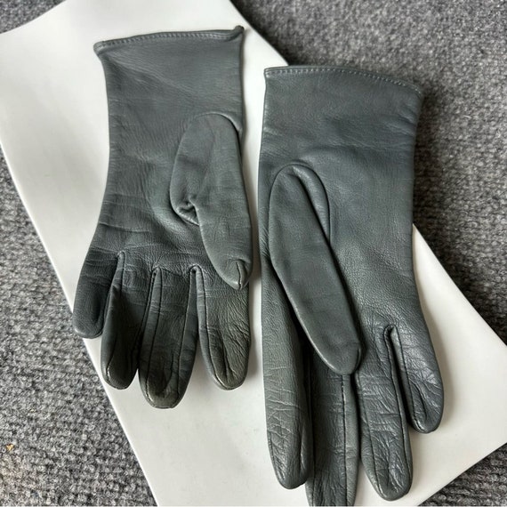 Vintage gray short leather driving gloves silk li… - image 2