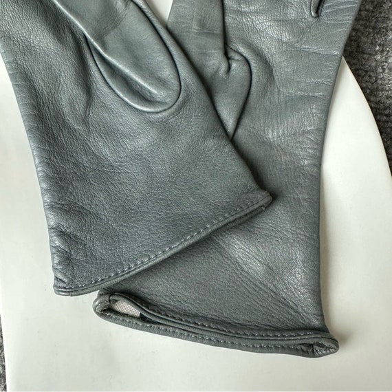 Vintage gray short leather driving gloves silk li… - image 4