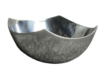 Vintage 80s sculptural post modern polished silver metal console bowl 3x6 India