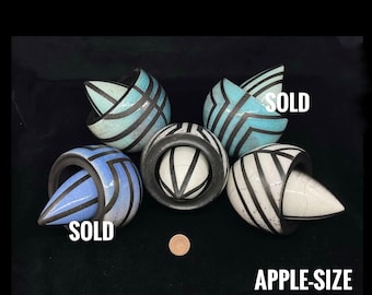 Vaina de cerámica Raku - hecha a mano