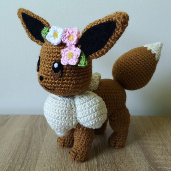 Pokémon Crochet Eevee Kit: Kit Includes Materials to Make Eevee and Instructions for 5 Other Pokémon [Book]