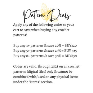 K&ouml;nnte beinhalten: Eine gelbe und schwarze Bienengrafik mit dem Text "Pattern Deals" dar&uuml;ber. Der Text unter der Grafik lautet "Wende einen der folgenden Codes in deinem Warenkorb an, um beim Kauf von H&auml;kelmustern zu sparen!"  Der Text setzt sich fort mit "Kaufe 3+ Muster und spare 20 % = BUY320"  "Kaufe 5+ Muster und spare 25 % = BUY 525"  "Kaufe 8+ Muster und spare 30 % = BUY830"  Der Text endet mit "Die Codes sind bis 2023 f&uuml;r alle H&auml;kelmuster (digitale Dateien) g&uuml;ltig und k&ouml;nnen nicht mit/f&uuml;r physische Artikel im Bereich "Artikel" kombiniert werden."