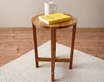 Oak Side Table, Wooden End Table, Bedside Table, Round Side Table, Solid Oak Side Table