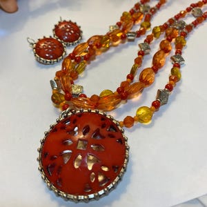 Avon Spice Pendant Necklace & Earrings Set - 2007 NOS in Box