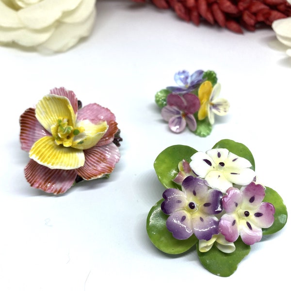 LOT OF THREE Ceramic Brooches: Crown Staffordshire, Cara China Staffordshire and Unsigned Brooch Set. Gorgeous! 1960s - Made in England.