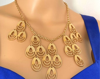 Cleopatra Style Necklace - Gold Tone Accented Necklace - Extends up to 20', Vintage