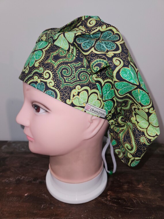 Gold Lined Clovers, SPD (2 Prints) Surgical Scrub Bouffant