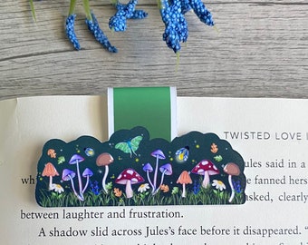 Marcapáginas magnético de hongos encantados: un regalo para los amantes de los libros de estilo cottagecore