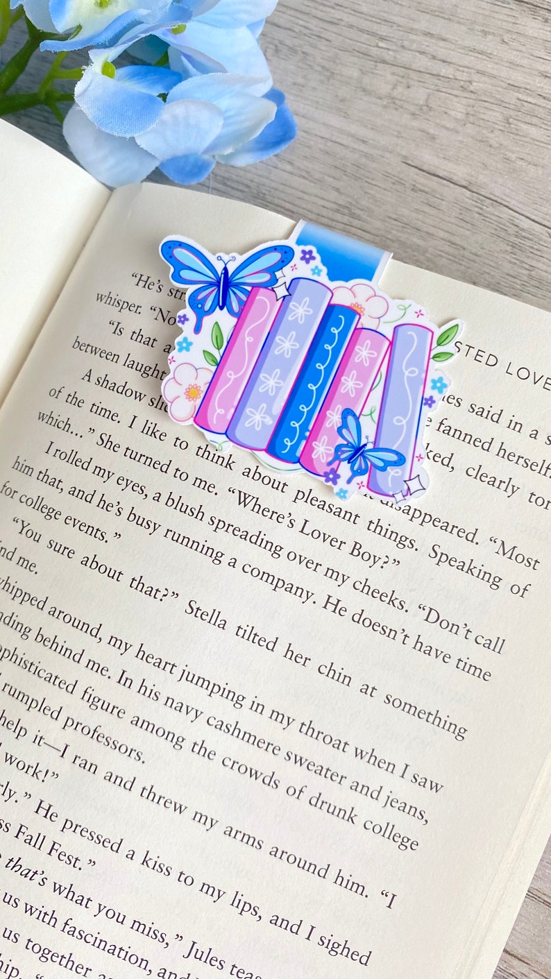 Floral Book Stack Magnetic Bookmark: Spring Reading Gift - Etsy