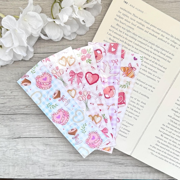 Marcapáginas laminado vintage de San Valentín: lazos rosas y coqueta floral