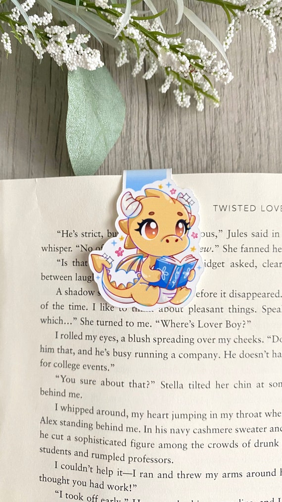 Golden Book Dragon Magnetic Bookmark,  Romantasy Bookmark, Magnetic Bookmark , Gifts for Bookworms,Cute Bookmarks, Book Dragon, Cute Bookish