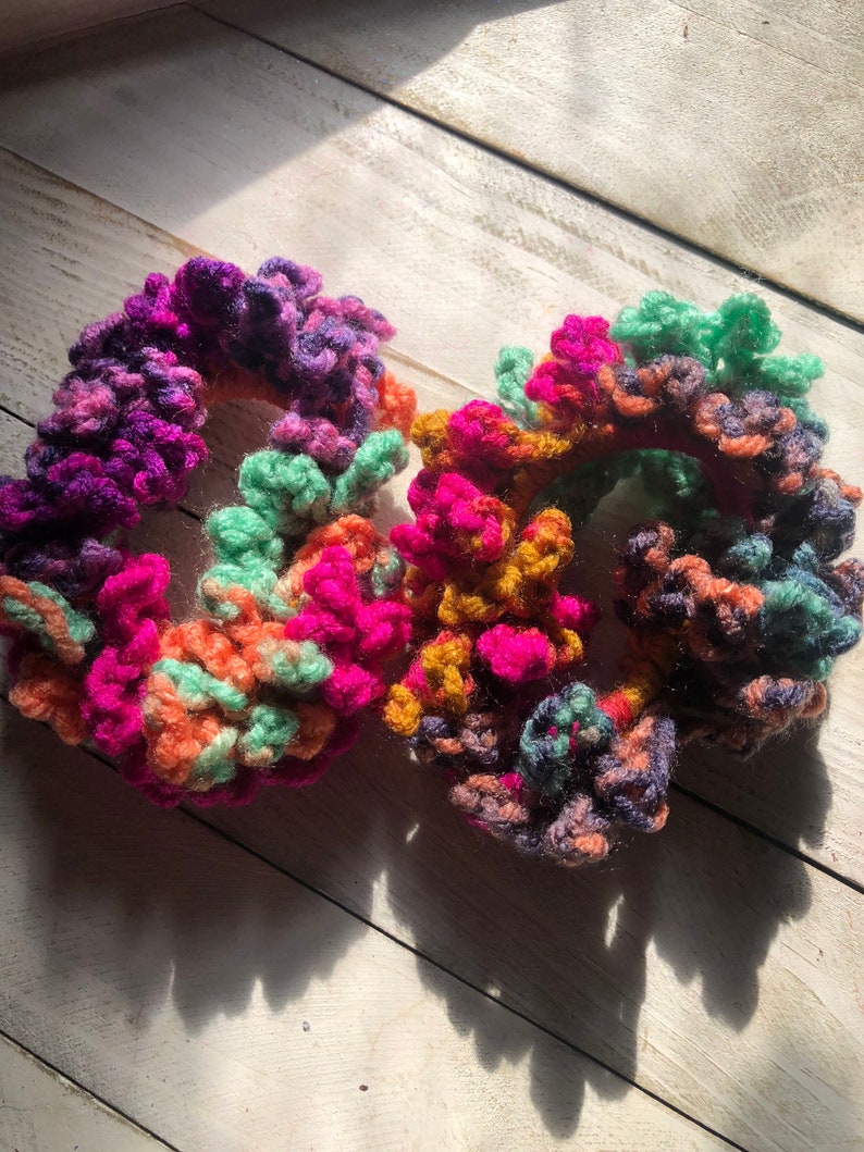 Gift For Friend Acrylic Hair Scrunchies Birthday Gift Woman Hair Accessories Crochet Elastic Hair Scrunchies Cactus Flower