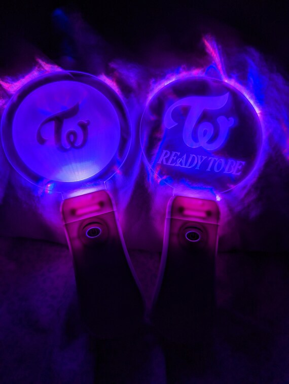 I decorated my Twice Lightstick with pearls! : r/twice