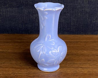Vintage Ceramic Blue Daisy Bud Vase: Shawnee Pottery USA
