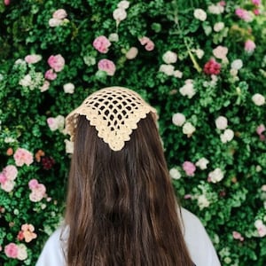 Boho Breeze Crochet Bandana – Lightweight Triangle Headscarf – Handmade Summer Hair Accessory – Festival Style Head Wrap