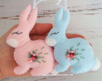 Ukraine shop Personalized Pink Bunny ornament Spring Bunny with flowers Easter Bunny decor Wool felted rabbit Easter gifts for girls Baby