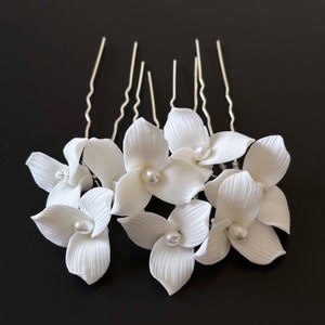 Set of 3 Pins Bridesmaid Hair Pins Floral Wedding Hair Pins Wedding Hair Jewellery for Brides White Hair Pins for Wedding Day
