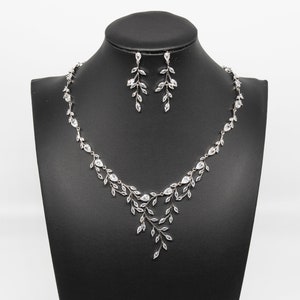 Wedding Jewellery Sets 2024, Silver Bridal Jewellery Set, Bridal Jewelry Set for Bride, Bride Necklace and Earring Set, Floral Necklace