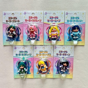 Correa de peluche con dije de la tienda de Sailor Moon de Kewpie