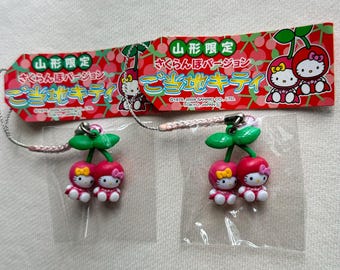 Correa con dije Hello Kitty bicolor Twin Cherry Yamagata 2009 Vintage Gotochi