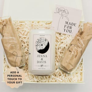 Personalized Wedding Gift Box with Custom Map for Couple, Location Themed Unique Destination Wedding Gift, Candle Gift for Newlyweds