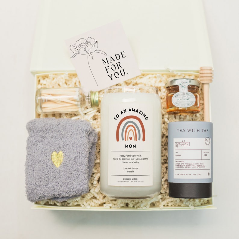 To An Amazing Mom Candle Spa Gift Box for Her, Personalized Mother's Day Gift for Mom, New Mom Gift for New Mama, Birthday Gift from Kids Tea Set & Cozy Socks