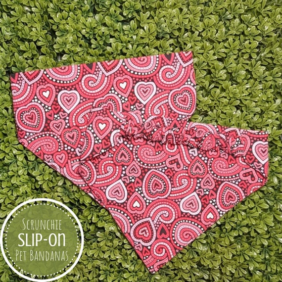 Dog Bandana, Valentine Slip On Pet Bandana, Gift for Dog Mom, New Dog Gift, Retro Valentines Scrunchie Bandana, Cat Bandana, Cat Bandana