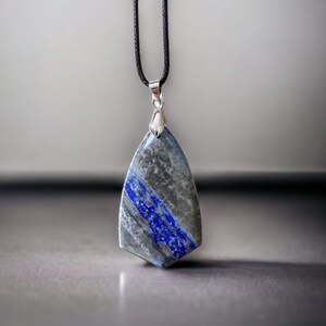 Lapis Lazuli Pendant Necklace