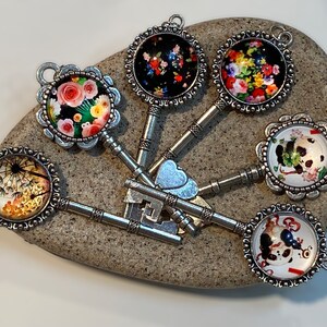 Alloy Pendant Necklaces-Mixed Designs-Keys