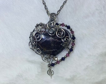 Talisman &quot;Exalted Heart&quot; in amethyst, fairy jewel, handmade pendant, natural stone, to be superimposed