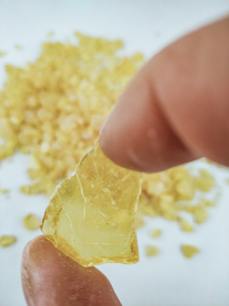 Premium Quality pine resin/ colophony, gum rosin, 100% pure, flakes, WW Grade, various quantities image 1