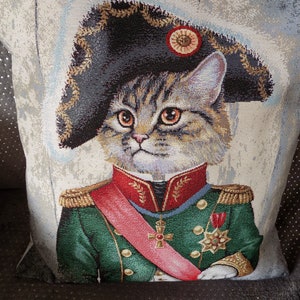 Jacquard tapestry cushion cover placed pattern Napoleon cat 45x45 cm.