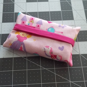 Girls Pocket Tissue Holder, Childs Print, Tissue Pouch, Purse Tissue holder, Fabric Tissue Holder, Car or  Travel  tissue holder