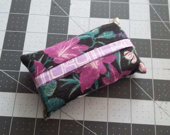 Purple Flowered Pocket Tissue Holder, Tissue Pouch, Purse Tissue holder, Fabric Tissue Holder, Car or  Travel  tissue holder