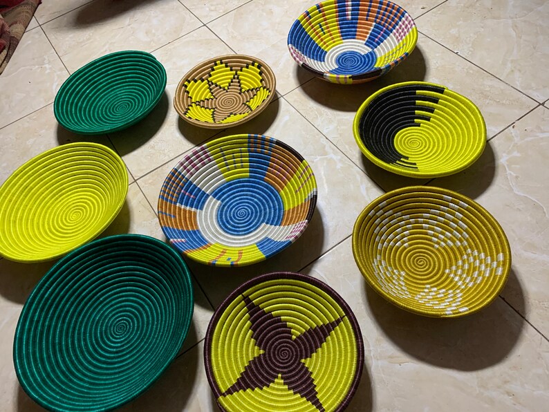 9 color baskets 9 wall hanging baskets set 9 Yellow shade wall hanging baskets set for wall decor,9 burnt orange shade Rwanda baskets