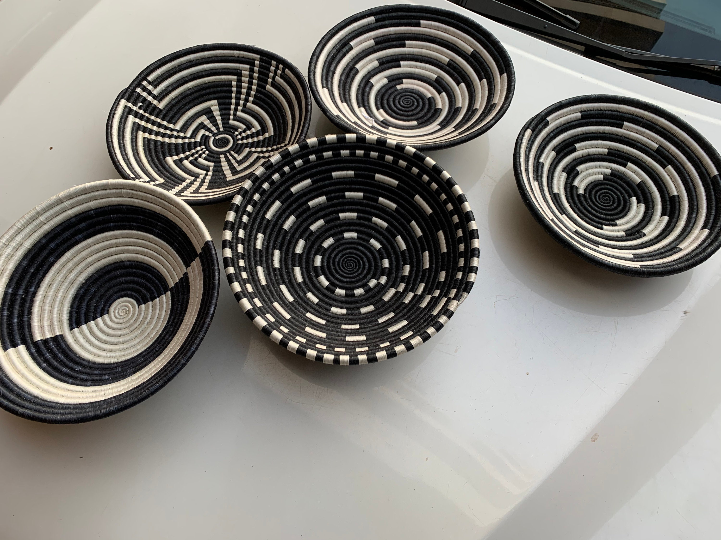 Schwarz-weiße Wandbehang Körbe und Schalen Gruppe 5 Wand | Etsy